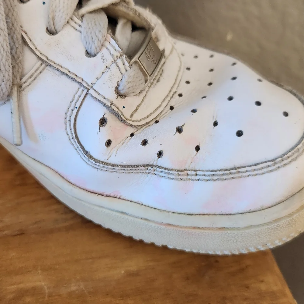 Nike‎ Air Force 1 AF-1 07 White Low Top Sneakers, Size 6Y (Women's 7.5)